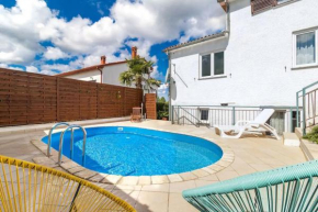 Apartment Paola with private Pool